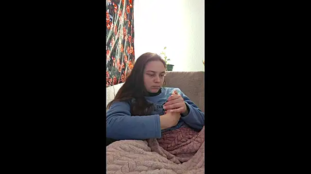 Snapshot of Cyndee_Winter chatting on 03/19/25, 03:19 Cyndee Winter online show from 03/19/25, 03:19