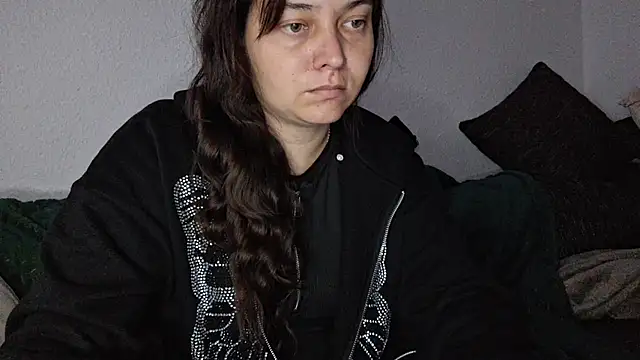 Snapshot of Cyndee_Winter chatting on 09/17/25, 04:19 Cyndee Winter online show from 09/17/25, 04:19