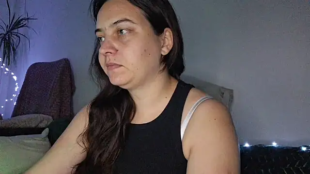 Snapshot of Cyndee_Winter chatting on 10/30/25, 04:08 Cyndee Winter online show from 10/30/25, 04:08