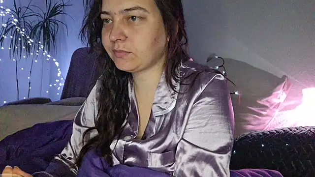 Snapshot of Cyndee_Winter chatting on 10/31/25, 06:31 Cyndee Winter online show from 10/31/25, 06:31