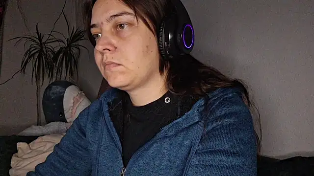 Snapshot of Cyndee_Winter chatting on 11/04/25, 05:12 Cyndee Winter online show from 11/04/25, 05:12