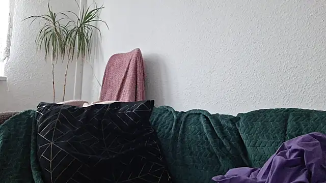 Snapshot of Cyndee_Winter chatting on 11/15/25, 10:56 Cyndee Winter online show from 11/15/25, 10:56