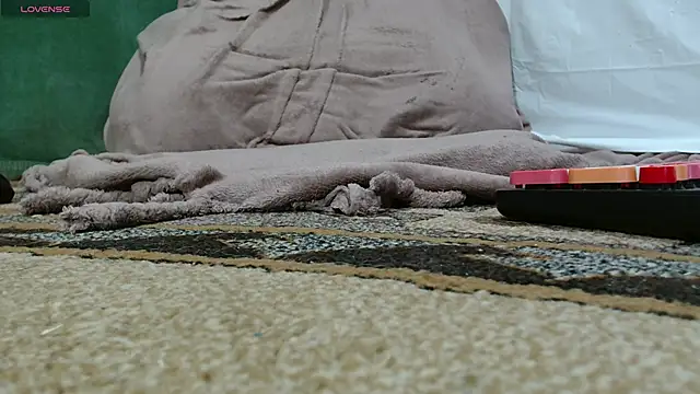 Snapshot of Luckyalice_4u chatting on 02/18/26, 08:27 Luckyalice 4u online show from 02/18/26, 08:27