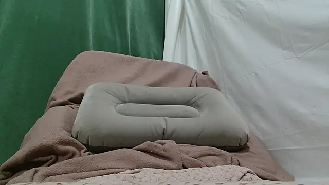 Snapshot of Luckyalice_4u chatting on 02/28/26, 08:21 Luckyalice 4u online show from 02/28/26, 08:21