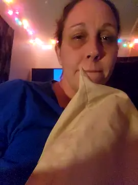 Hottmess011 online show from 02/15/26, 10:25