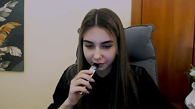 Lili magic online show from 02/08/25, 03:42