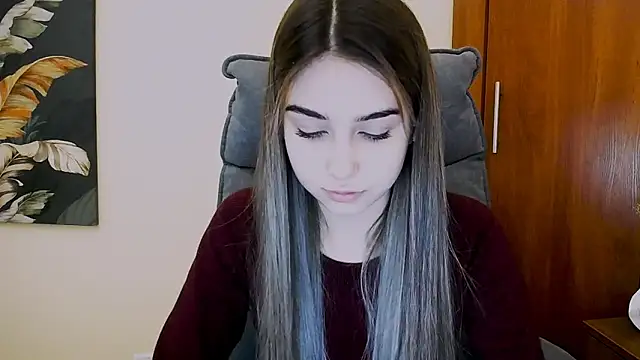 Lili magic online show from 02/18/25, 01:22