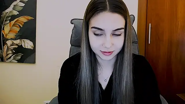 Lili magic online show from 02/28/25, 12:31