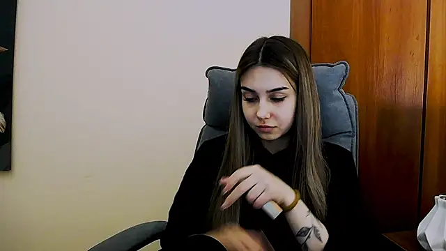 Lili magic online show from 03/20/25, 01:04