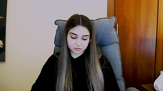 Lili magic online show from 03/20/25, 04:09