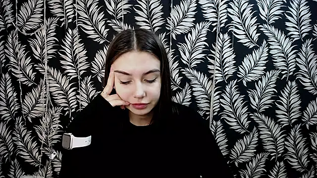 Lili magic online show from 12/17/25, 08:20