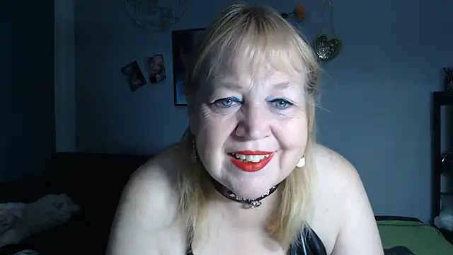 Snapshot of Blasflittchen chatting on 06/10/26, 09:41 Blasflittchen online show from 06/10/26, 09:41