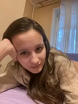 Snapshot of babywaifu chatting on 12/20/24, 12:05 babywaifu online show from 12/20/24, 12:05