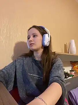 Snapshot of babywaifu chatting on 02/09/25, 04:40 babywaifu online show from 02/09/25, 04:40