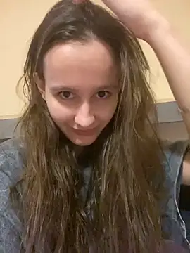 Snapshot of babywaifu chatting on 02/13/25, 04:39 babywaifu online show from 02/13/25, 04:39