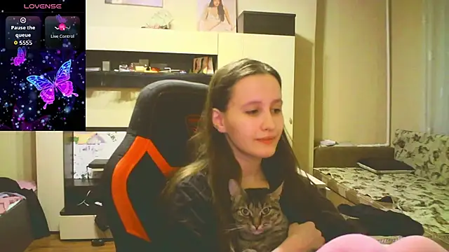 Snapshot of babywaifu chatting on 10/02/25, 12:28 babywaifu online show from 10/02/25, 12:28