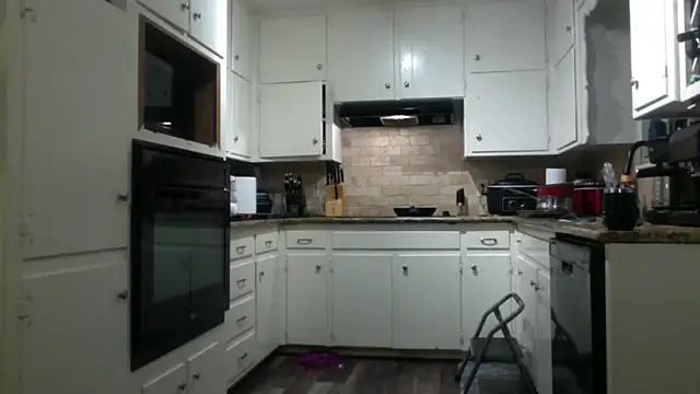 Snapshot of bella8769 chatting on 02/15/26, 01:24 bella8769 online show from 02/15/26, 01:24