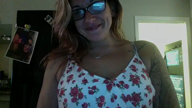 Snapshot of bella8769 chatting on 02/20/26, 07:54 bella8769 online show from 02/20/26, 07:54