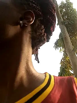 Snapshot of pretty_amaal chatting on 01/21/25, 02:15 pretty amaal online show from 01/21/25, 02:15