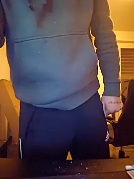 Snapshot of Daddyslegacy chatting on 01/22/25, 10:37 Daddyslegacy online show from 01/22/25, 10:37