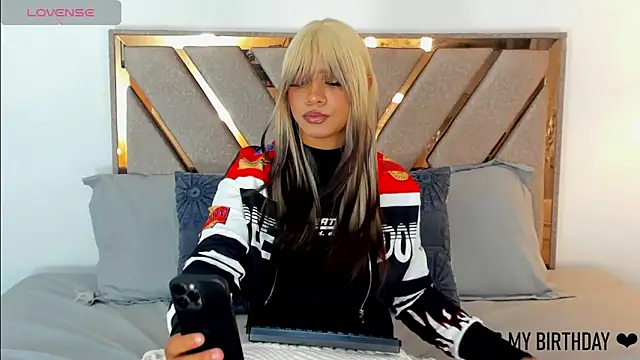 Snapshot of Hanz_sex chatting on 12/11/24, 03:13 Hanz sex online show from 12/11/24, 03:13