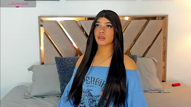 Snapshot of Hanz_sex chatting on 12/13/24, 05:38 Hanz sex online show from 12/13/24, 05:38