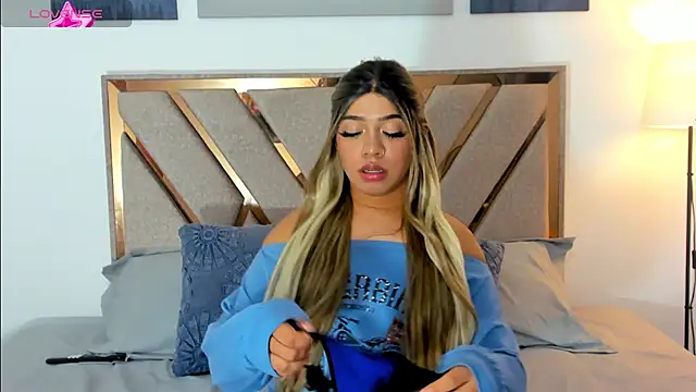 Snapshot of Hanz_sex chatting on 03/19/25, 12:37 Hanz sex online show from 03/19/25, 12:37