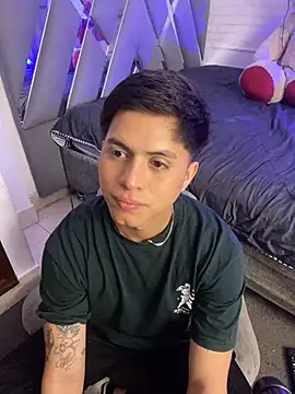 Snapshot of Niicky1_ chatting on 12/22/24, 08:36 Niicky1 online show from 12/22/24, 08:36