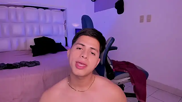 Snapshot of Niicky1_ chatting on 12/29/24, 11:50 Niicky1 online show from 12/29/24, 11:50