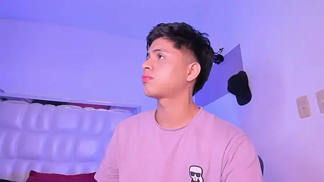 Snapshot of Niicky1_ chatting on 01/09/25, 12:46 Niicky1 online show from 01/09/25, 12:46