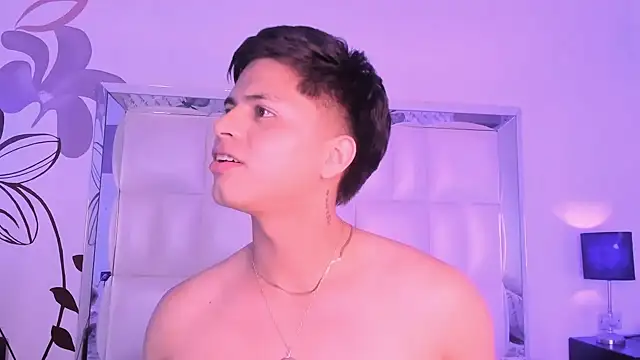 Snapshot of Niicky1_ chatting on 01/14/25, 08:59 Niicky1 online show from 01/14/25, 08:59