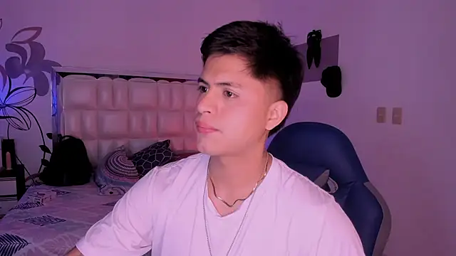 Snapshot of Niicky1_ chatting on 01/17/25, 08:33 Niicky1 online show from 01/17/25, 08:33