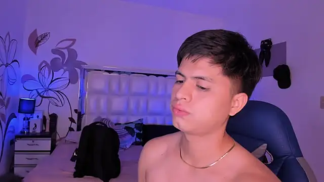 Snapshot of Niicky1_ chatting on 01/24/25, 01:03 Niicky1 online show from 01/24/25, 01:03