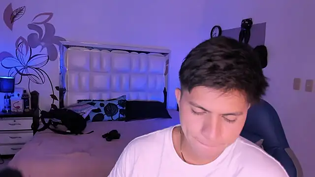 Snapshot of Niicky1_ chatting on 01/24/25, 08:54 Niicky1 online show from 01/24/25, 08:54