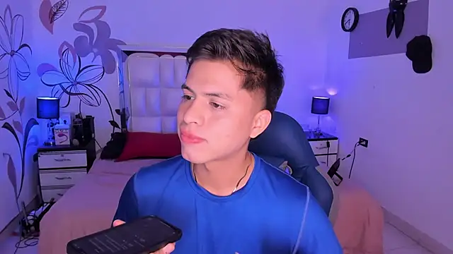 Snapshot of Niicky1_ chatting on 01/28/25, 08:36 Niicky1 online show from 01/28/25, 08:36