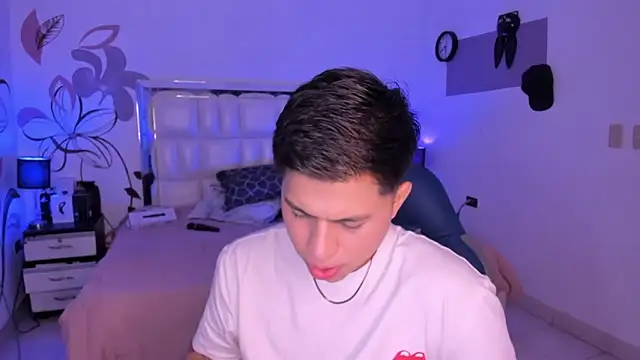 Snapshot of Niicky1_ chatting on 01/31/25, 10:52 Niicky1 online show from 01/31/25, 10:52