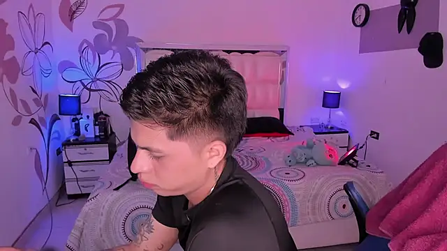 Snapshot of Niicky1_ chatting on 02/10/25, 09:15 Niicky1 online show from 02/10/25, 09:15