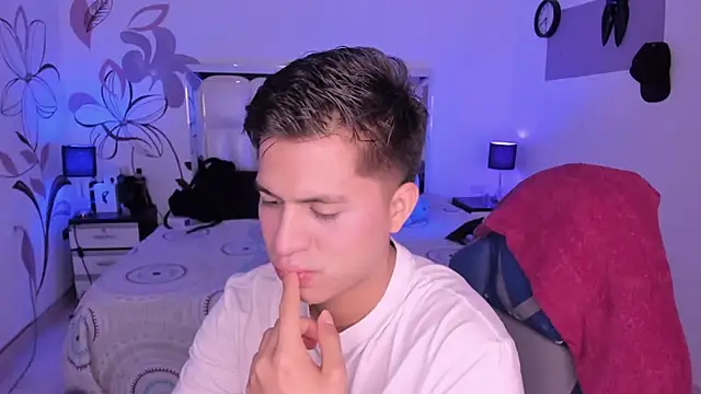 Snapshot of Niicky1_ chatting on 02/11/25, 09:14 Niicky1 online show from 02/11/25, 09:14