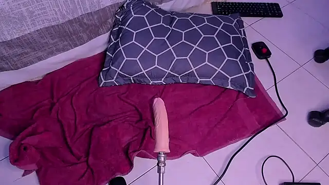 Snapshot of Niicky1_ chatting on 03/02/25, 12:09 Niicky1 online show from 03/02/25, 12:09