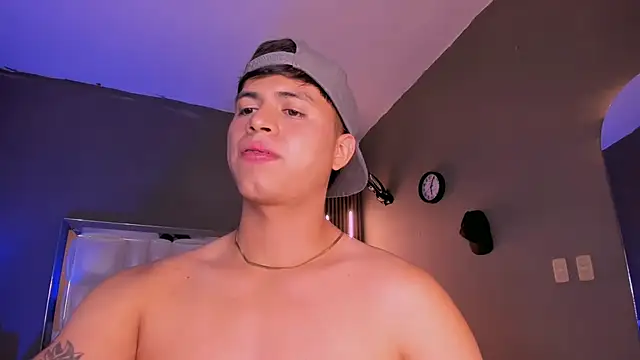 Snapshot of Niicky1_ chatting on 03/11/25, 12:00 Niicky1 online show from 03/11/25, 12:00