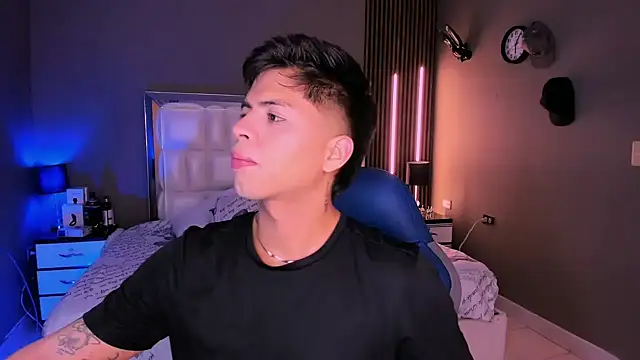 Snapshot of Niicky1_ chatting on 03/14/25, 09:21 Niicky1 online show from 03/14/25, 09:21