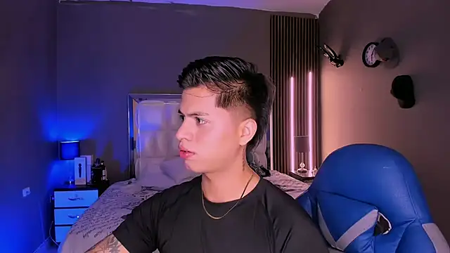 Snapshot of Niicky1_ chatting on 03/18/25, 09:10 Niicky1 online show from 03/18/25, 09:10