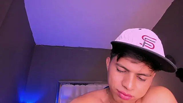 Snapshot of Niicky1_ chatting on 03/20/25, 12:30 Niicky1 online show from 03/20/25, 12:30