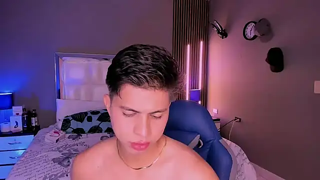 Snapshot of Niicky1_ chatting on 03/21/25, 09:45 Niicky1 online show from 03/21/25, 09:45