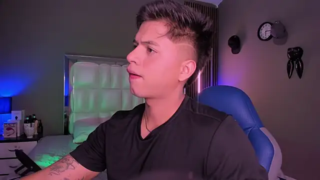 Snapshot of Niicky1_ chatting on 09/14/25, 09:14 Niicky1 online show from 09/14/25, 09:14