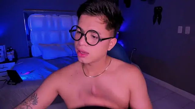 Snapshot of Niicky1_ chatting on 09/18/25, 04:14 Niicky1 online show from 09/18/25, 04:14