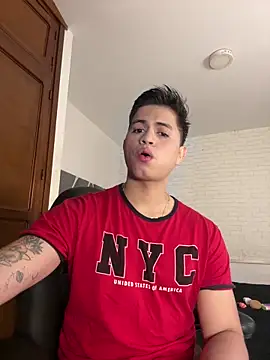 Snapshot of Niicky1_ chatting on 12/05/25, 01:31 Niicky1 online show from 12/05/25, 01:31