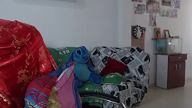 Snapshot of kitty22_ chatting on 12/14/24, 01:59 kitty22 online show from 12/14/24, 01:59