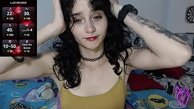 Snapshot of kitty22_ chatting on 01/25/25, 03:52 kitty22 online show from 01/25/25, 03:52