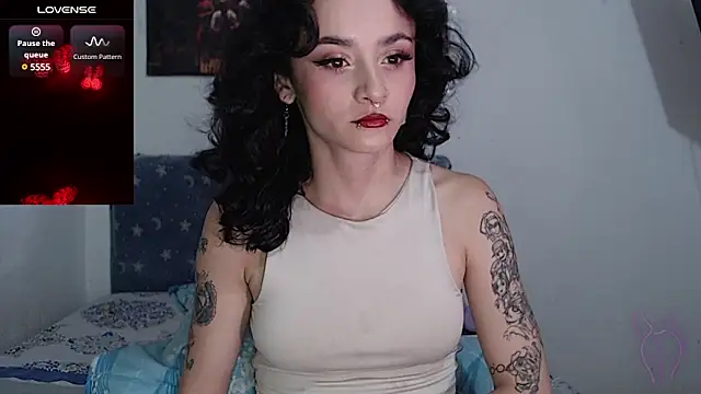 Snapshot of kitty22_ chatting on 03/08/25, 04:17 kitty22 online show from 03/08/25, 04:17